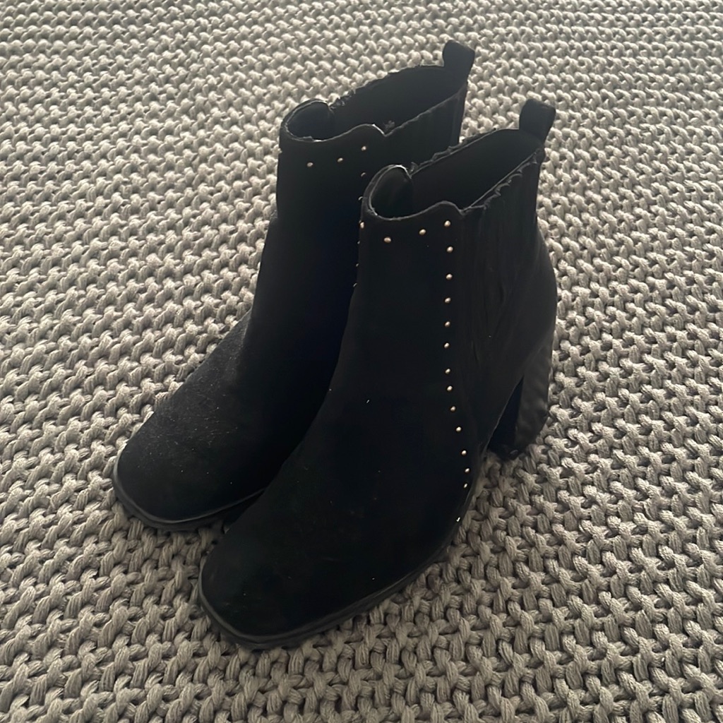 Black Boots With Studs